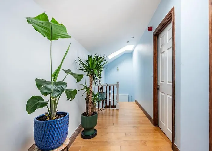 Апартаменти Harbourside Haven - Stylish Retreat In Hotwell - Free Parking Бристоль